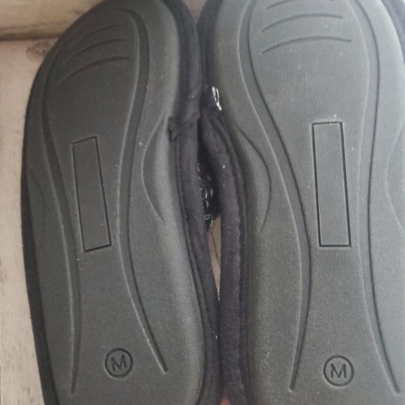 Loft Living Memory Foam Slippers - Picture 7 of 7